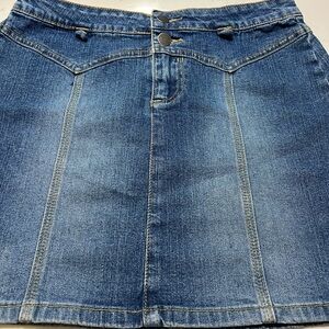 Jill Stuart Classic Blue Denim Jeans skirt size 4.